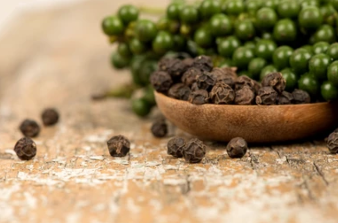 The Science Behind Piperine Extract: Unlocking the Potential of Black Pepper Bioactives